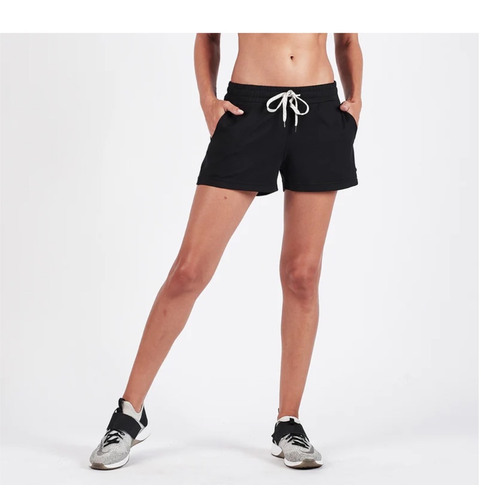 Black Vuori Halo performance short